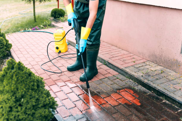 Why Choose Our Certified Pressure Washing Experts for Your Project Needs in Alturas, CA?